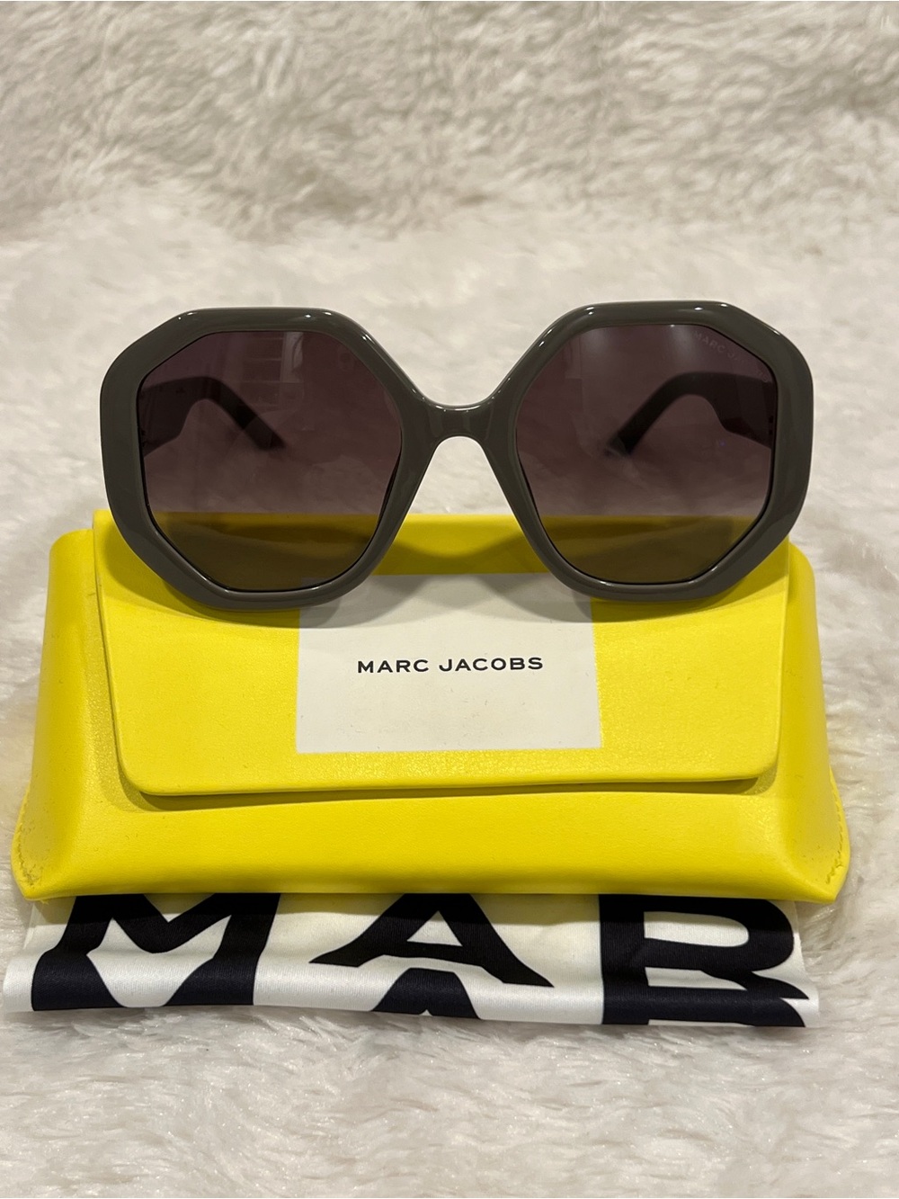 Marc Jacobs Grey Geometric Sunglasses with Gradient Lens